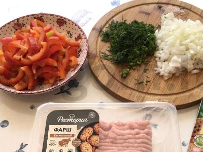 Makaronai su faršu ir paprika Žingsnis 1