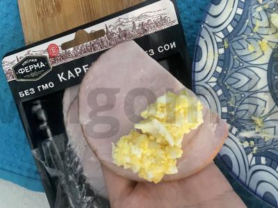 Aštrūs karbonaado ritinėliai su kiaušiniu Žingsnis 5