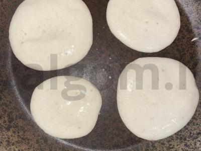 Bananų-migdolų blynai Žingsnis 5