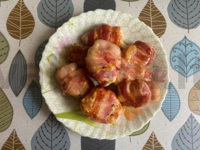 Vištienos kotletai su sūriu, suvynioti į šoninę Žingsnis 8