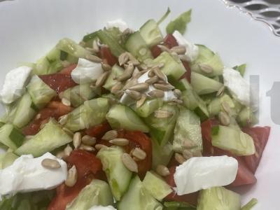 Salotas „Vasaros vakaras“ pagrindine nuotrauka