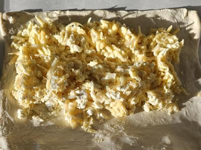 Patingėti khachapuri iš sluoksniuoto tešlos su varške Žingsnis 2