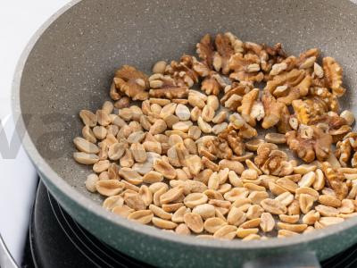 Riešutų batonėliai Žingsnis 1