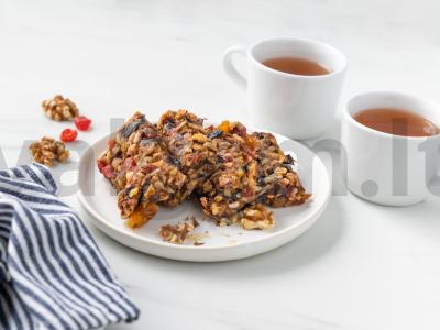 Riešutų batonėliai pagrindine nuotrauka