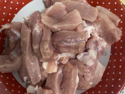 Farfalle makaronai su kiauliena ir grietinėlės-sūrio padažu Žingsnis 3