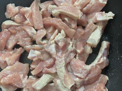 Farfalle makaronai su kiauliena ir grietinėlės-sūrio padažu Žingsnis 4