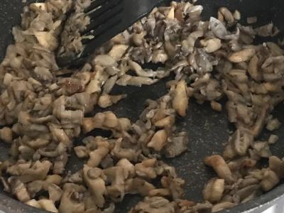 Bulvės su grybais ir vištiena orkaitėje Žingsnis 2