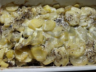 Bulvės su grybais ir vištiena orkaitėje pagrindine nuotrauka