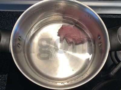 Sriuba-pyragas su kiauliena, perliniu miežiu ir lydytu sūriu Žingsnis 2