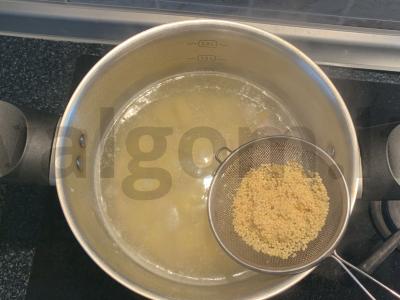 Sriuba-pyragas su kiauliena, perliniu miežiu ir lydytu sūriu Žingsnis 6