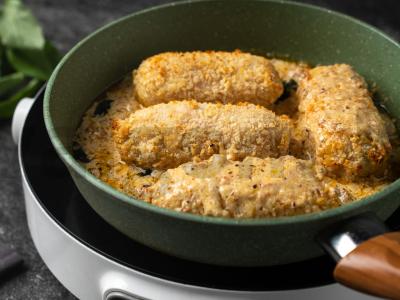 Kotletai pomidorų-grietinėlės padaže Žingsnis 5