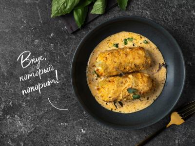 Kotletai pomidorų-grietinėlės padaže pagrindine nuotrauka