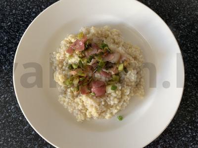 Perlinių kruopų ir sorų košė su Himalajų druska ir šonine. Žingsnis 6