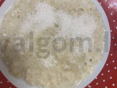 Avižinė košė su pienu, persikais ir kriaušėmis Žingsnis 5