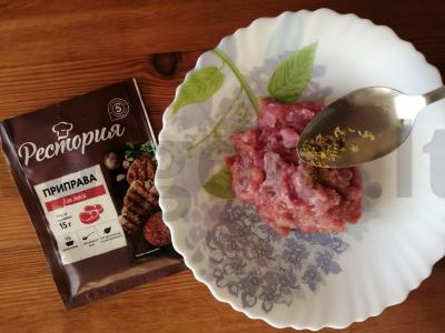 Vafliai su mėsos faršu Žingsnis 1