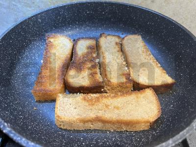 Sumuštiniai su šprotų ir marinuotų agurkų Žingsnis 3