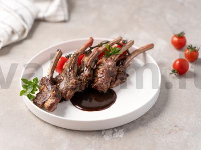 Avinžirnių šonkaulis keptuvėje pagrindine nuotrauka