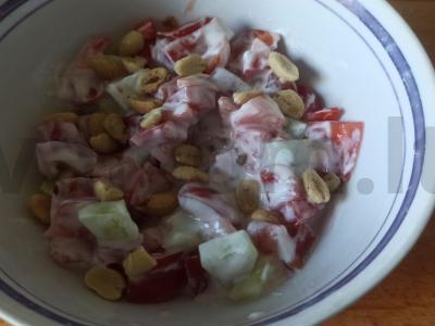 Daržovių salotas su žemės riešutais Žingsnis 4