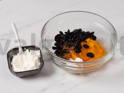 Kepti lavašo ritinėliai su moliūgu ir razinomis Žingsnis 2