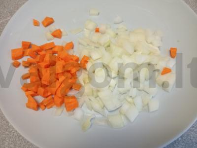 Perlovka su daržovėmis ir troškiniu Žingsnis 1