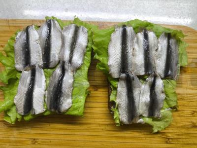 Sumuštiniai su silke ir agurku Žingsnis 3