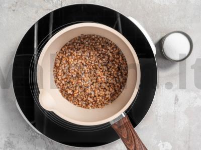 Grikių kotletai su padažu Žingsnis 1