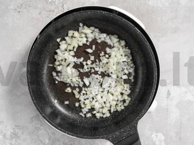 Grikių kotletai su padažu Žingsnis 6