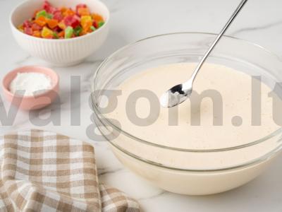 Keksiukai su grietine ir cukatais Žingsnis 2