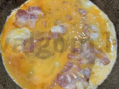 Kiaušinienė su bekonu pusryčiams Žingsnis 5