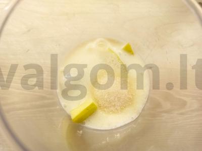 Obuolių-bananų kokteilis su kefyru Žingsnis 2