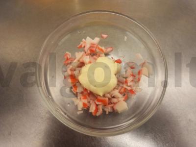 Ryžių onigiri su krabų lazdele ir padažu Žingsnis 2