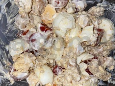 Salotos su vyšniniais pomidorais pagrindine nuotrauka