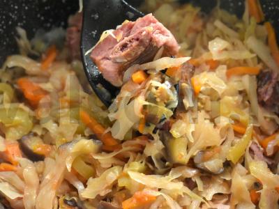 Daržovių troškinys su rūkytomis šonkauliais Žingsnis 9