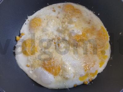 Kiaušinienė su kukurūzais ir dešrelėmis Žingsnis 4