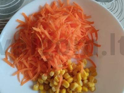 Jūros dumblių salotos su kukurūzais ir žolelėmis Žingsnis 3