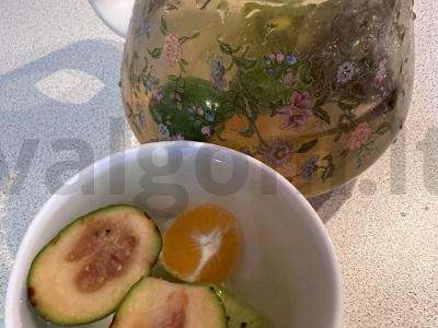 Natūralus arbata su jazminais, feijoa ir mandarinų pagrindine nuotrauka