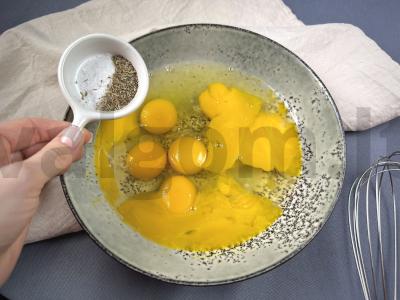 Paprastas ir sočius pyragas pusryčiams Žingsnis 2