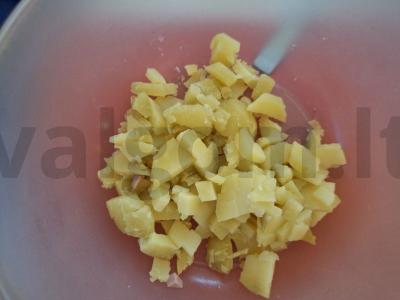 Salotas „Žieminis“ su virta dešra Žingsnis 1