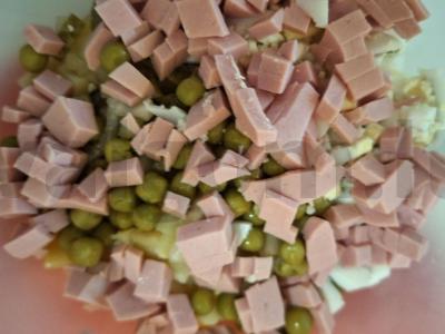 Salotas „Žieminis“ su virta dešra Žingsnis 5