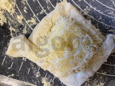 Hachapuri „Drakono akis“ su putpelių kiaušiniu Žingsnis 6