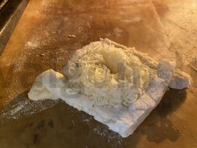 Hachapuri „Drakono akis“ su putpelių kiaušiniu Žingsnis 7