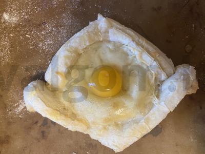 Hachapuri „Drakono akis“ su putpelių kiaušiniu Žingsnis 8