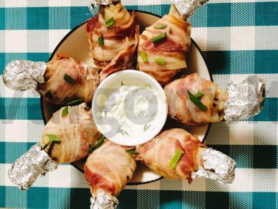 Sultinga vištienos blauzda su bekonu pagrindine nuotrauka