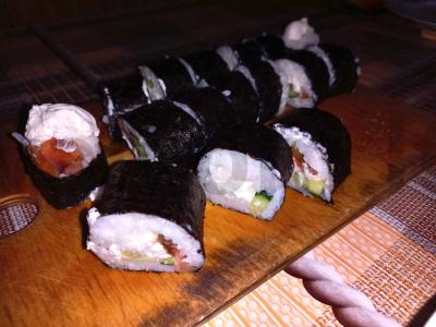 Rulonai su lašiša ir agurku Žingsnis 4