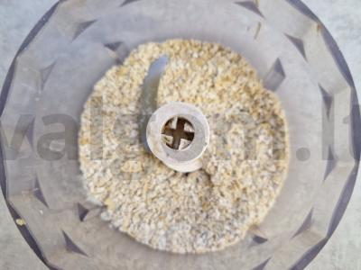 Šokoladinis avižų blynas su bananais ir riešutais Žingsnis 1