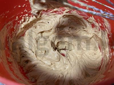 Kremas-sūris su virta saldžia grietinėle tortui Žingsnis 2