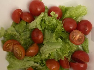 Salotas su vištiena ir česnakiniais skrudintais duoneliais Žingsnis 2