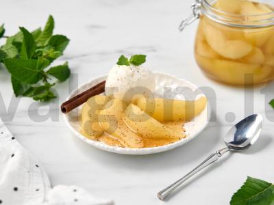 Kriaušės skiltelėmis sirupe pagrindine nuotrauka