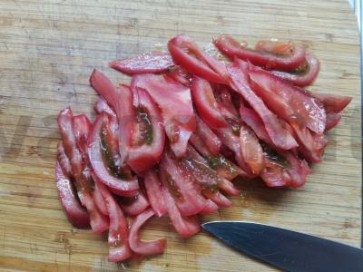 Raudonos kopūstų ir kukurūzų salotos Žingsnis 2