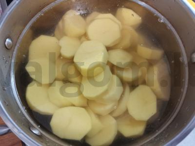 Bulvių lizdai su mėsos įdaru Žingsnis 1